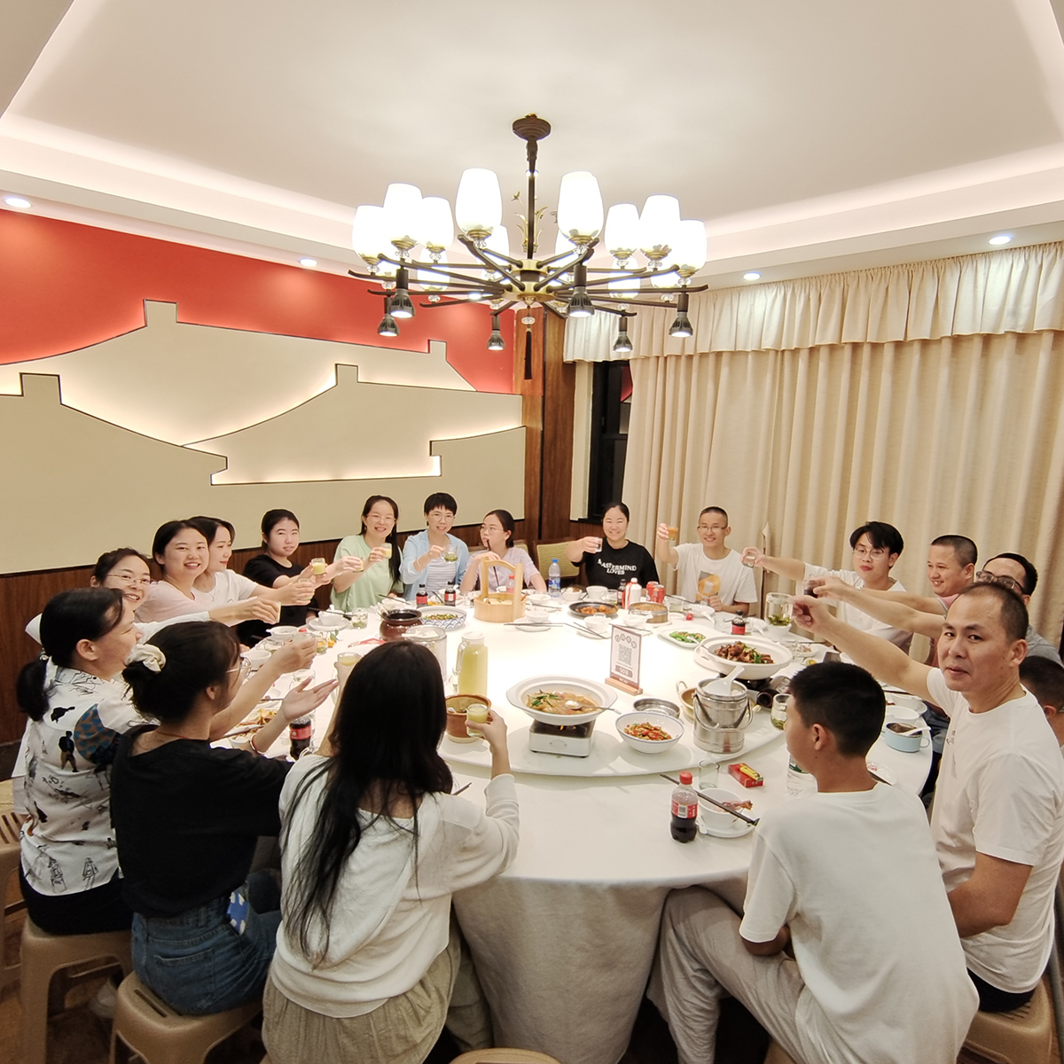 акси гурӯҳӣ 4